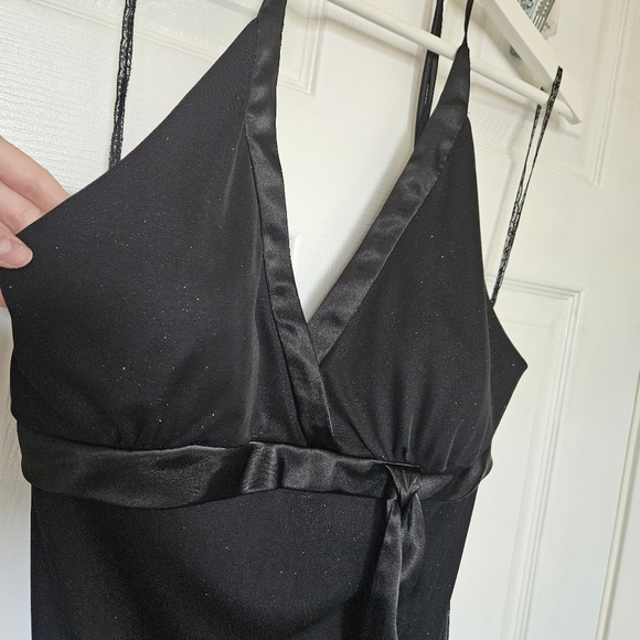 Black sparkle halter dress - Picture 8 of 11